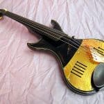 El violín eléctrico Vitar de Spencer Lee Larisson
