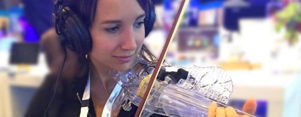 Can you play the electric violin with headphones?