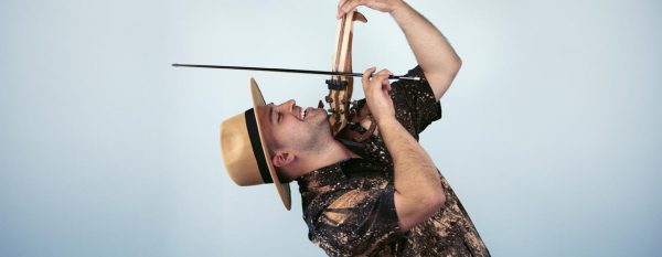 How to Groove with a Bow?