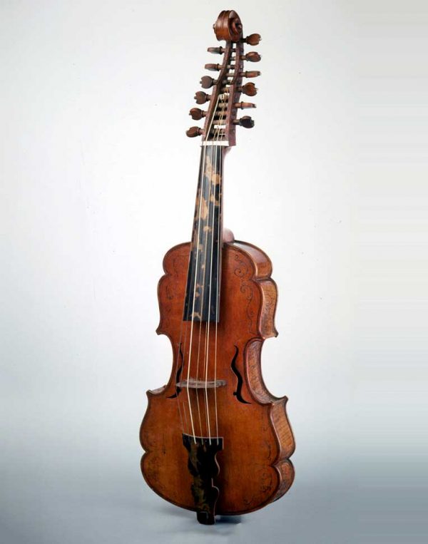 The violin origins and its cousin musical instruments - 3Dvarius